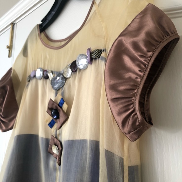 Elegant color block dress with jewels - Picture 7 of 8